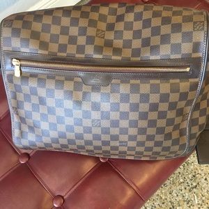 Louis Vuitton stachel mens excellent like new.